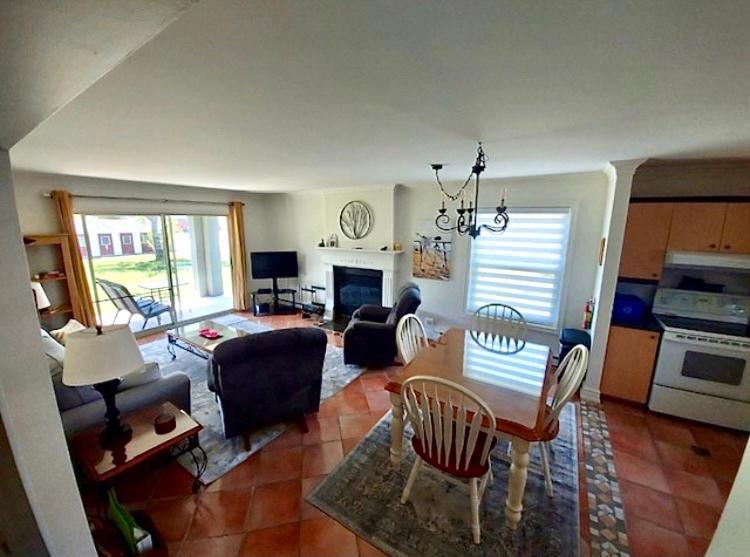 Superbe Condo Plage-Memphremagog Kültér fotó